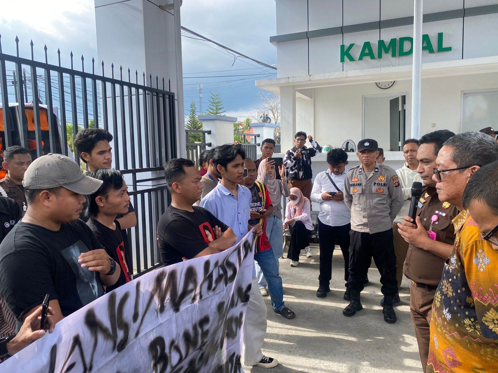 Tanpa Gambar