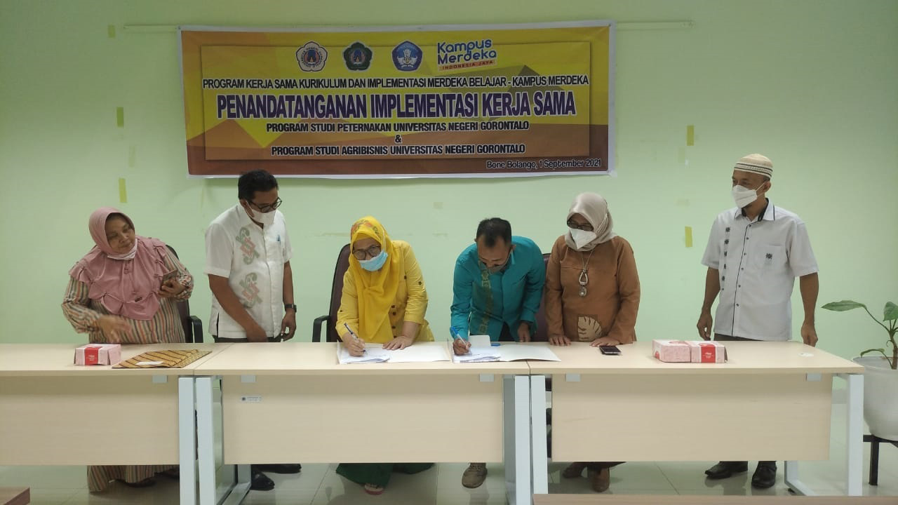 PENANDATANGANAN IMPLEMENTASI KERJASAMA KURIKULUM MERDEKA BELAJAR KAMPUS ...