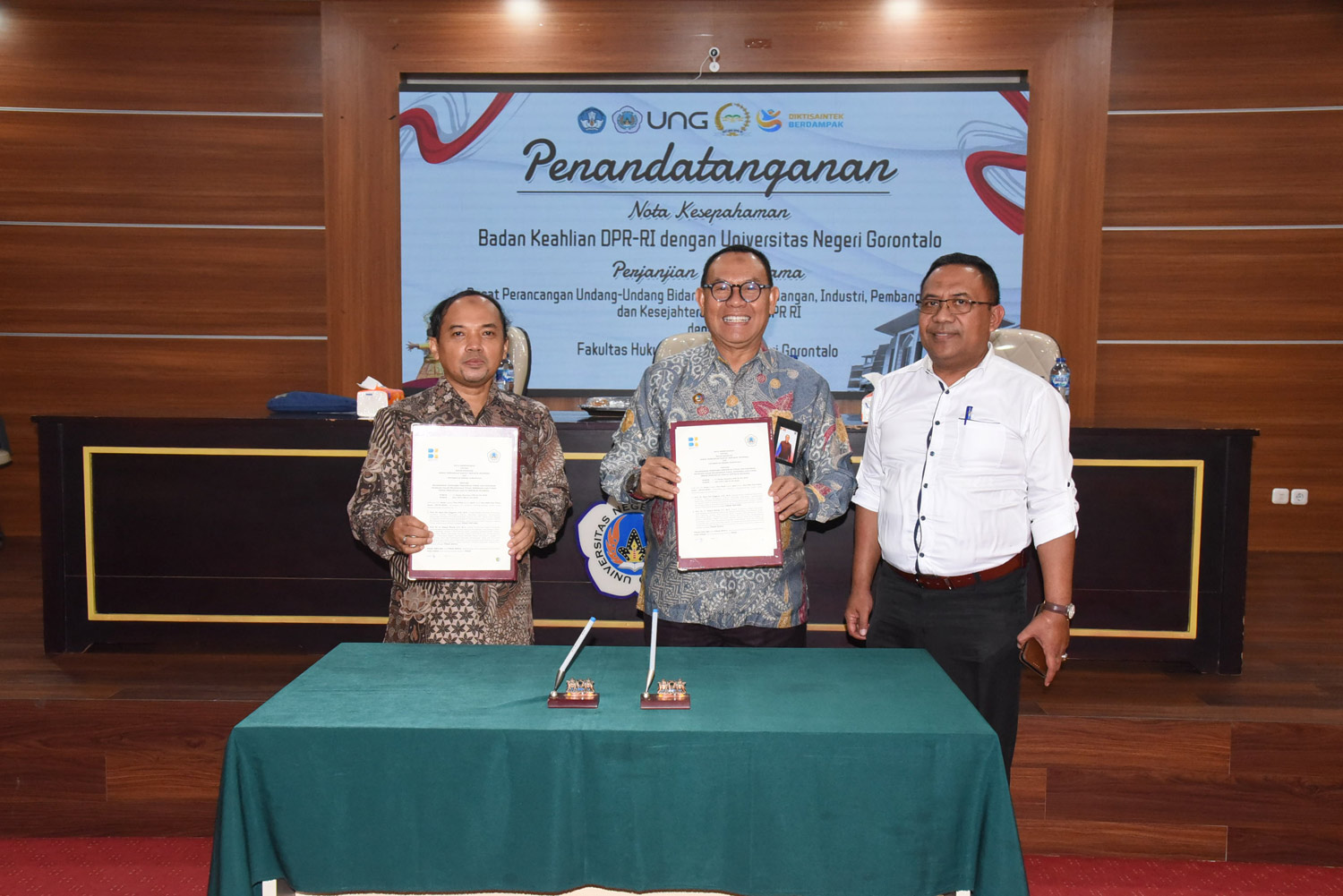 Tanpa Gambar