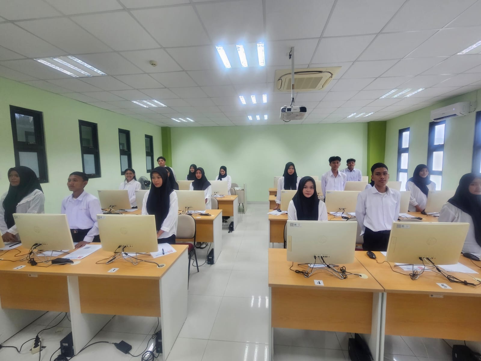Tanpa Gambar