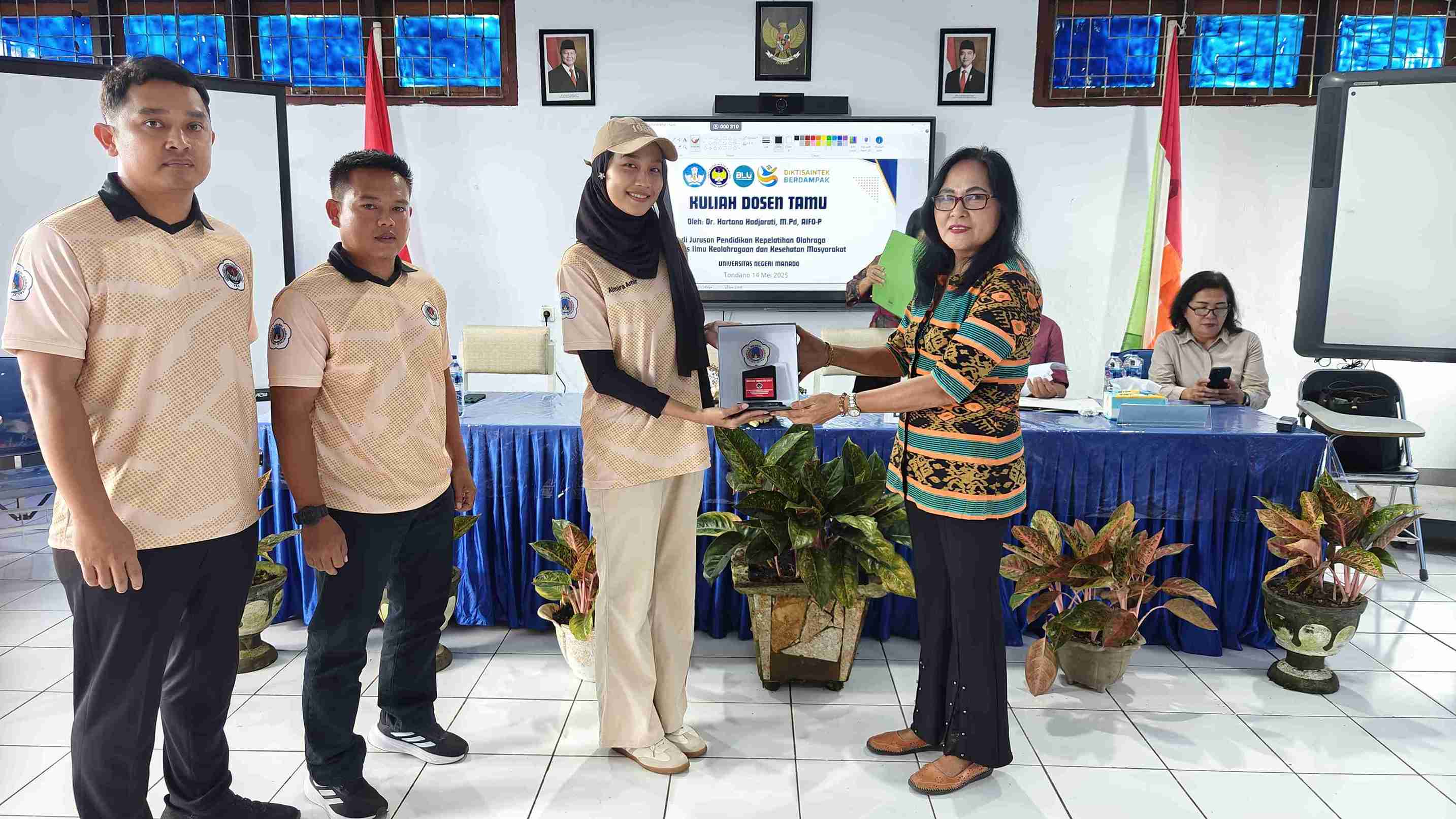 Tanpa Gambar
